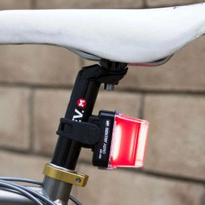 Feu Vélo Arrière USB Sur Tige De Selle Sentry Aero 260 NiteRider – Image 2
