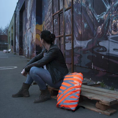 Housse De Sac à Dos Jaune Réfléchissant Berlin Wowow 20-25L – Image 3